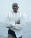 Filippa K Kundengeschichte Fashion Mann mit weißem Hemd am Strand